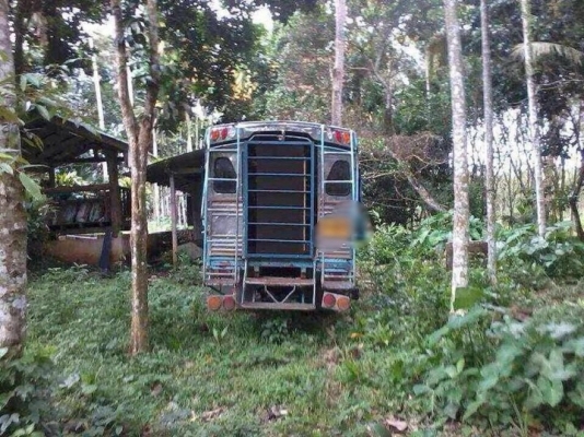 รถอีซูซุ 6 ล้อ รั้ว 85 แรงม้า. ( รถบรรทุก นักเรียน. ) ( ลดเหลือ. 120,000 บาท. !! ) สนใจติดต่อ 081 - 6079515 รถอีซูซุ 6 ล้อ รั้ว 85 แรงม้า. ( รถบรรทุก นักเรียน. ) ( ลดเหลือ. 120,000 บาท. !! ) สนใจติดต่อ 081 - 6079515