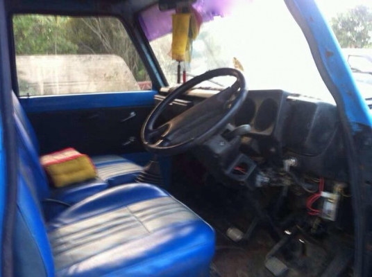 รถอีซูซุ 6 ล้อ รั้ว 85 แรงม้า. ( รถบรรทุก นักเรียน. ) ( ลดเหลือ. 120,000 บาท. !! ) สนใจติดต่อ 081 - 6079515 รถอีซูซุ 6 ล้อ รั้ว 85 แรงม้า. ( รถบรรทุก นักเรียน. ) ( ลดเหลือ. 120,000 บาท. !! ) สนใจติดต่อ 081 - 6079515