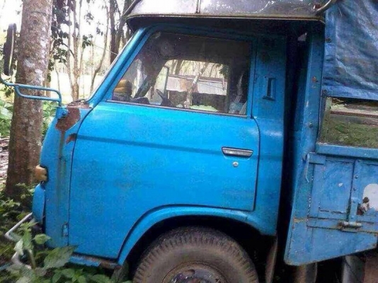 รถอีซูซุ 6 ล้อ รั้ว 85 แรงม้า. ( รถบรรทุก นักเรียน. ) ( ลดเหลือ. 120,000 บาท. !! ) สนใจติดต่อ 081 - 6079515 รถอีซูซุ 6 ล้อ รั้ว 85 แรงม้า. ( รถบรรทุก นักเรียน. ) ( ลดเหลือ. 120,000 บาท. !! ) สนใจติดต่อ 081 - 6079515