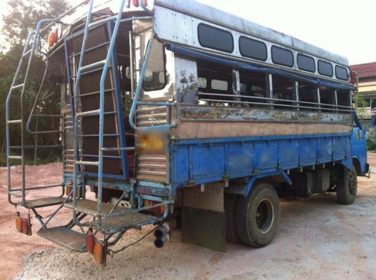 รถอีซูซุ 6 ล้อ รั้ว 85 แรงม้า. ( รถบรรทุก นักเรียน. ) ( ลดเหลือ. 120,000 บาท. !! ) สนใจติดต่อ 081 - 6079515 รถอีซูซุ 6 ล้อ รั้ว 85 แรงม้า. ( รถบรรทุก นักเรียน. ) ( ลดเหลือ. 120,000 บาท. !! ) สนใจติดต่อ 081 - 6079515