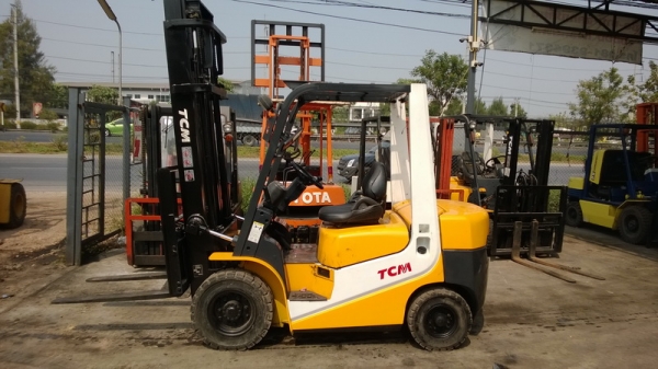 รถยก TCM FD25T6 ยก 2.5 ตัน เสาสูง 4 เมตร  เครื่องดีเซล เกียร์ออโต้