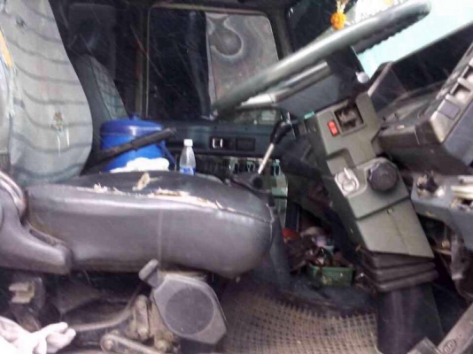 รถอีซูซุ 10 ล้อ รั้ว FVM 175 แรงม้า. ปี 36 สนใจติดต่อ 081 - 6079515