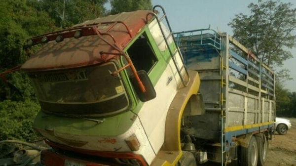 ขายรถบรรทุกสิบล้อไม่ดั๊มพ์ Hino KT925 1 เพลา เครื่องเดิม เกียร์เดิม กระบะเหล็กไม่ดั๊มพฺ