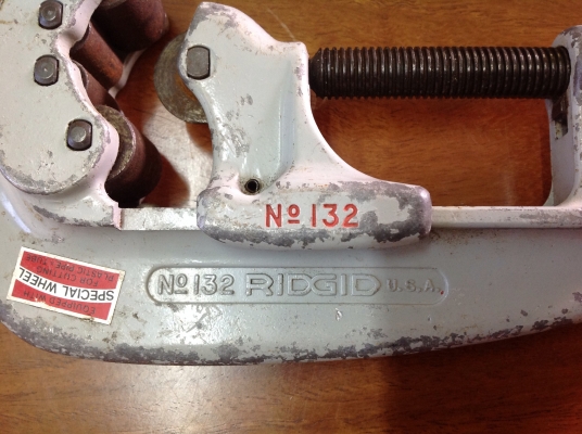 ขายอุปกรณ์บานท่อ และคัตเตอร์ตัดท่อ ยกชุด