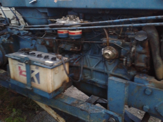 FORD 6600 เสือลาย  ราคาต่อรองได้ อุปกรณ์ 3ชิ้น สภาพพร้อมใช้งาน 087-2976734