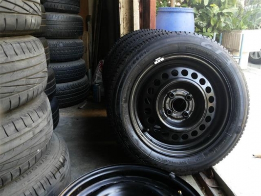 ล้อกะทะ jazz/city พร้อมยาง goodyear ปี2011 175/65/15