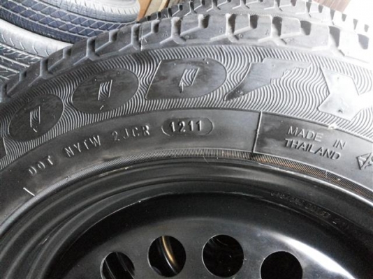 ล้อกะทะ jazz/city พร้อมยาง goodyear ปี2011 175/65/15