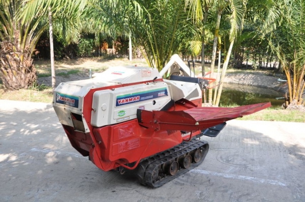 ขาย รถนวดข้าว(เมล็ดพันธ์) ตีนตะขาบYANMAR PKA600ดีเซล สภาพสวยจัด นำเข้าญี่ปุ่น ขาย45,000บาท!!