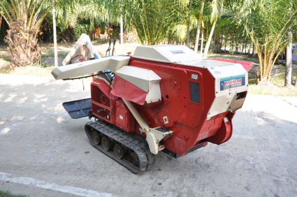 ขาย รถนวดข้าว(เมล็ดพันธ์) ตีนตะขาบYANMAR PKA600ดีเซล สภาพสวยจัด นำเข้าญี่ปุ่น ขาย45,000บาท!!