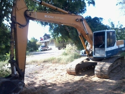 ขายรถแบคโฮ KOMATSU PC200-5 คอนโทนสั้น ซีเรียลสูง ไฟฟ้าครบเอกสารพร้อม