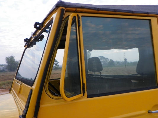 ขายถูก JEEP J46 4x4 เครื่อง4G53 สภาพสวยทะเบียนโอน ขายราคา 239,000.-(ไม่เอาวินซ์ลดไป25,000.-) ขายถูก JEEP J46 4x4 เครื่อง4G53 สภาพสวยทะเบียนโอน ขายราคา 239,000.-(ไม่เอาวินซ์ลดไป25,000.-)