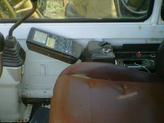 ขายKOMATSU PC 120-5สภาพสวยพร้อมใช้ เก่านอก ราคาต่อรองได้ ติดต่อได่ที่คุณ อ๊อฟ พิจิตร 086-737-9991