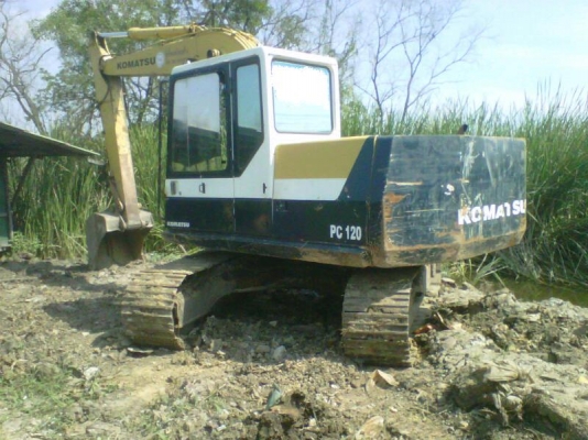 ขายKOMATSU PC 120-5สภาพสวยพร้อมใช้ เก่านอก ราคาต่อรองได้ ติดต่อได่ที่คุณ อ๊อฟ พิจิตร 086-737-9991