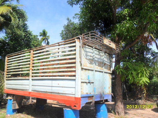 ขายกะบะเหล็กสิบล้อ