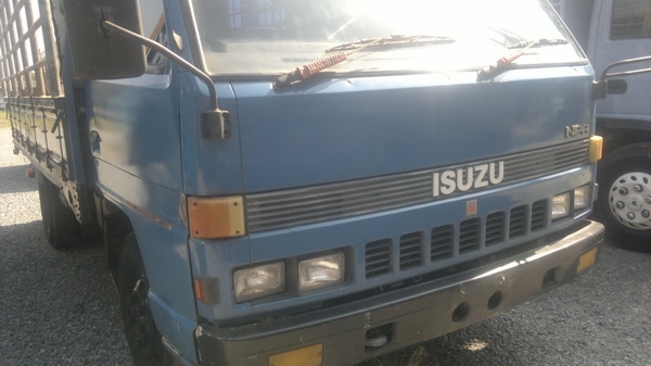 ขายอีซูซุ 6 ล้อ NPR58L 110 แรง กระบะยาว 4.3 ม.