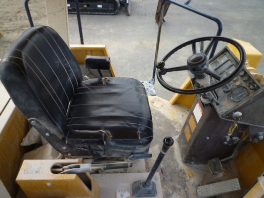 WA100-1-34604 รถตัก KOMATSU เก่าจากญี่ปุ่นครับ WA100-1-34604 รถตัก KOMATSU เก่าจากญี่ปุ่นครับ