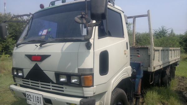 ขายอีโน่ 6 ล้อFC144A  165 แรง เครน 3 ตัน 3 ชัก ยาว 4.80 ม. มีแอร์ พวงมาลัยเพาเวอร์ ครัชซีสวย