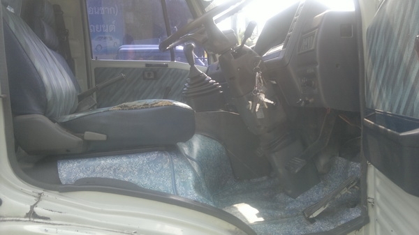 ขายอีโน่ 6 ล้อFC144A  165 แรง เครน 3 ตัน 3 ชัก ยาว 4.80 ม. มีแอร์ พวงมาลัยเพาเวอร์ ครัชซีสวย