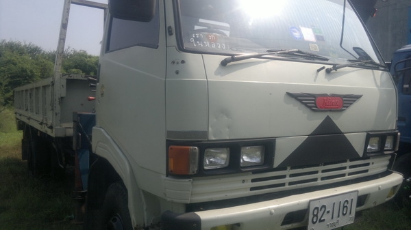 ขายอีโน่ 6 ล้อFC144A  165 แรง เครน 3 ตัน 3 ชัก ยาว 4.80 ม. มีแอร์ พวงมาลัยเพาเวอร์ ครัชซีสวย