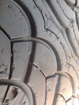 ขายยาง265/50/20 ปี 3810 YOKOHAMA JAPAN 1 คู่ ราคา : 1500