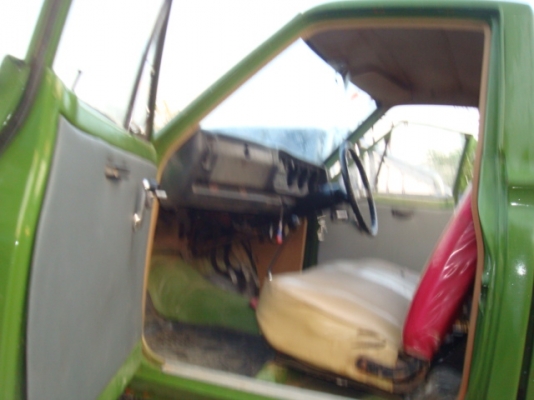 ดัทสัน 620 รุ่น4ขอ สภาพแห้งๆ สีสวยเอาไปแก้ไฟท้ายอย่างเดียว