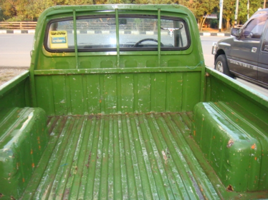 ดัทสัน 620 รุ่น4ขอ สภาพแห้งๆ สีสวยเอาไปแก้ไฟท้ายอย่างเดียว