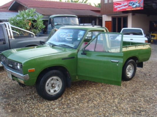 ดัทสัน 620 รุ่น4ขอ สภาพแห้งๆ สีสวยเอาไปแก้ไฟท้ายอย่างเดียว