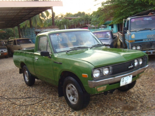 ดัทสัน 620 รุ่น4ขอ สภาพแห้งๆ สีสวยเอาไปแก้ไฟท้ายอย่างเดียว