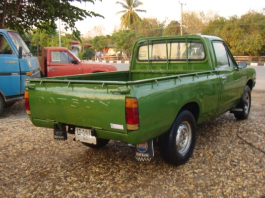 ดัทสัน 620 รุ่น4ขอ สภาพแห้งๆ สีสวยเอาไปแก้ไฟท้ายอย่างเดียว