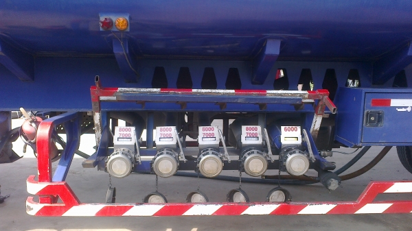 ขายหัวลากVolvo FL10พร้อมหางลากน้ำมัน