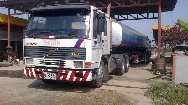 ขายหัวลากVolvo FL10พร้อมหางลากน้ำมัน