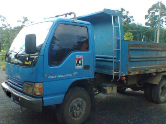 รถอิซูซุ 6 ล้อดั๊ม NQR 150 แรงม้า  สนใจติดต่อ 081 - 6079515