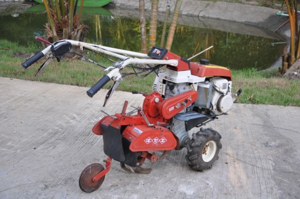 ขายรถพรวนดิน ISEKI มีเกียร์ สะดวกใช้งานง่าย นำเข้าญี่ปุ่นขายถูกมากๆ13,500บาทเท่านั้น!!