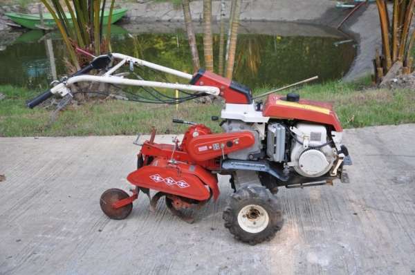 ขายรถพรวนดิน ISEKI มีเกียร์ สะดวกใช้งานง่าย นำเข้าญี่ปุ่นขายถูกมากๆ13,500บาทเท่านั้น!!