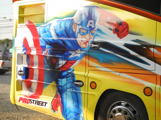 รถบัส 8 ล้อ scania