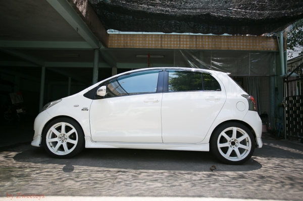 ขาย Toyota Yaris E limited สีขาว ปี2006 สภาพดีมาก 390,000