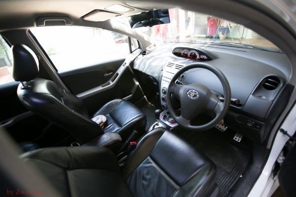 ขาย Toyota Yaris E limited สีขาว ปี2006 สภาพดีมาก 390,000