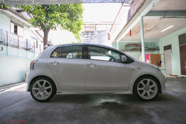ขาย Toyota Yaris E limited สีขาว ปี2006 สภาพดีมาก 390,000