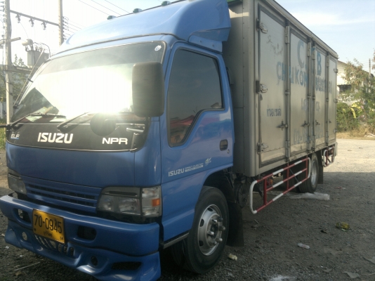 ขาย ISUZU 6 ล้อ NPR71PY52 130 แรง ปี 47 ยาว 5 เมตร ตู้ 10 บาน รถห้าง ด่วน!