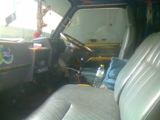 ขายรถโดยสารรับ-ส่งนักเรียน  NPR  115  HP