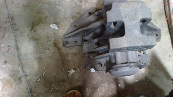 เพลาโบกี้ hino