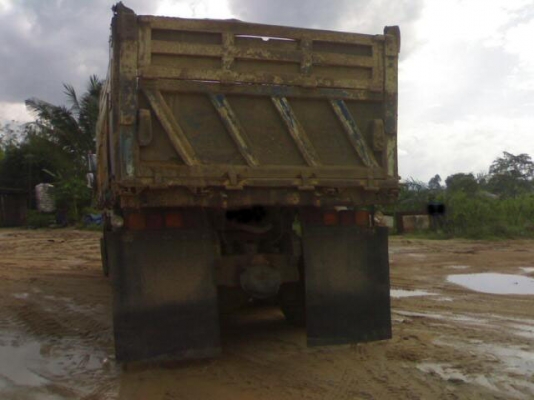 รถอิซูซุ 10 ล้อดั๊ม FXZ 320 แรงม้า  ปี 51  สนใจติดต่อ 081 - 6079515