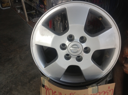 ขายแม็กซ์นาวาร่า 4วง ของเดิมติดรถคับ 4500บาท