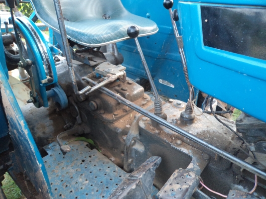 ขายรถไถFORD T5