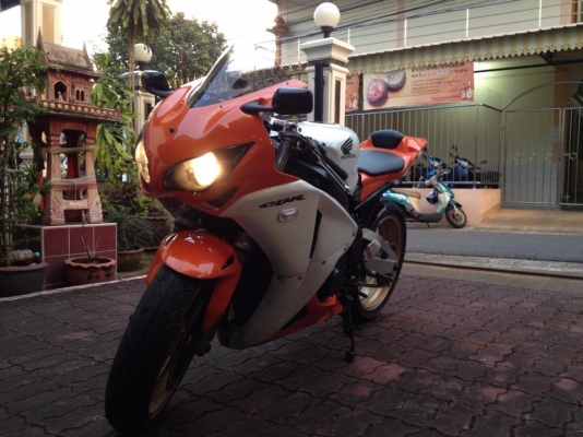 ขาย cbr 400 ปี89 แฟริ่ง ตัว2008คับ  ทะเบียนแท้ภูเก็ตพร้อมโอน