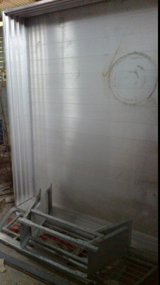 กระบะมีเนียม