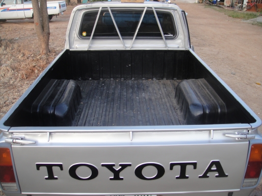 ขาย โตโยต้า RN 20 เครื่องเดิม 5 เกียร์ สีสวย มีแอร์ ติดเครื่องเสียง ทะเบียนเต็มพร้อมโอน