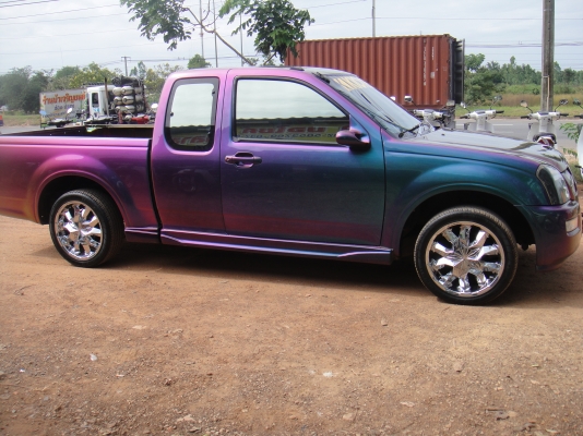 ขาย อีซูซุ  ดีแ็ม็กซ์  ปี 05  เครื่อง 2500    สีม่วงเหลือบ  แม็กซ์ 18 ประตูปีกนก