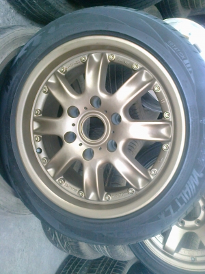 แม็กขอบ 17 6รูพร้อมยาง1คู่ 4000