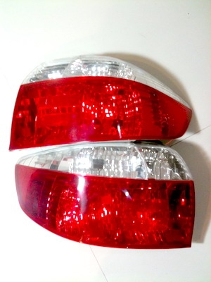 (กดที่ชื่อ เพื่อดูสินค้าอื่นๆ) ครับไฟท้ายวิออส 03-06 ราคาข้างล่ะ 850 บาท สภาพใหม่ Tel.085-150-9040